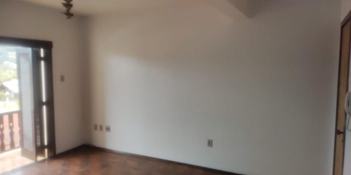 1d57e728-99d8-437a-bdf0-4d2fb9b8e3b3