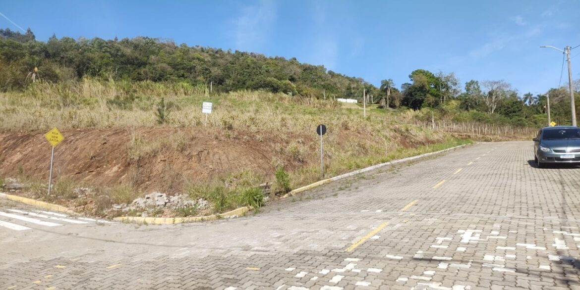 e2acdaac-560e-41c6-86bd-993a3b96b364