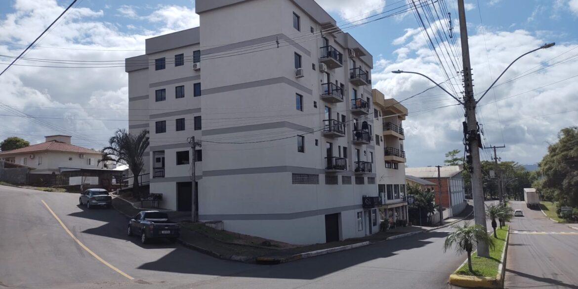 c9f083b5-6c6a-4c80-8a00-c5e5f3a44aec