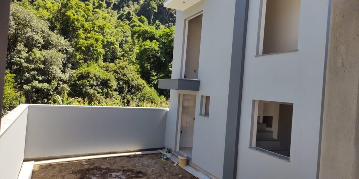 b527c19e-b6dc-4b98-b2f1-9ac89efb8a1f