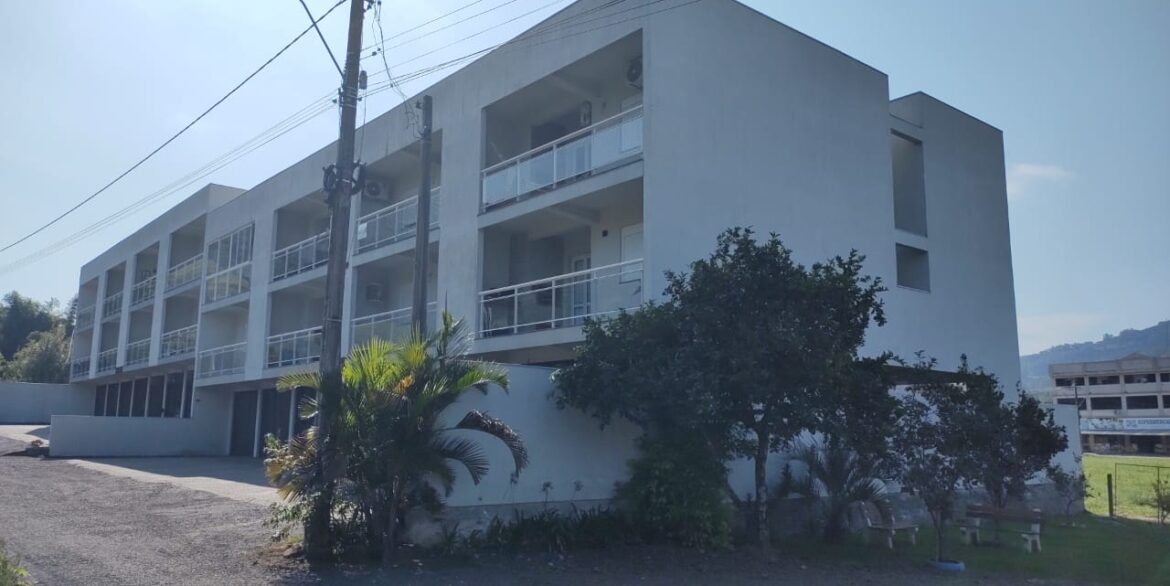 755cab09-ce9b-4135-8a75-a9c0b4e75131